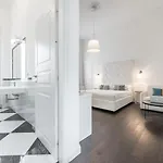 Pley Boutique Πανσιόν Κάλιαρι