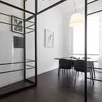 Πανσιόν Pley Boutique 4*