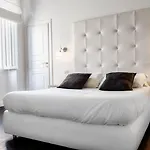 Pley Boutique Πανσιόν Κάλιαρι