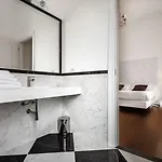 Πανσιόν Pley Boutique 4*