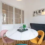 Πανσιόν Pley Boutique 4*