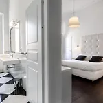 בית הארחה Pley Boutique 4*
