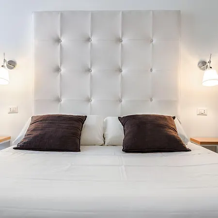 Pley Boutique 招待所 卡利亚里